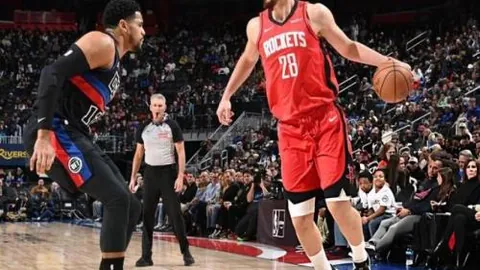 尹天琪夺冠升至上位12名，岩井明爱排名25位女子榜