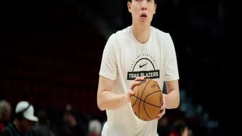 国足迪拜集训，实施专项战术演练与情报搜集